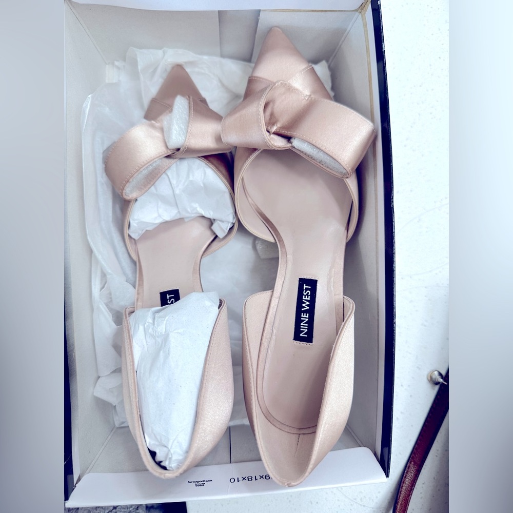 Heels with bow - Picture 5 of 7